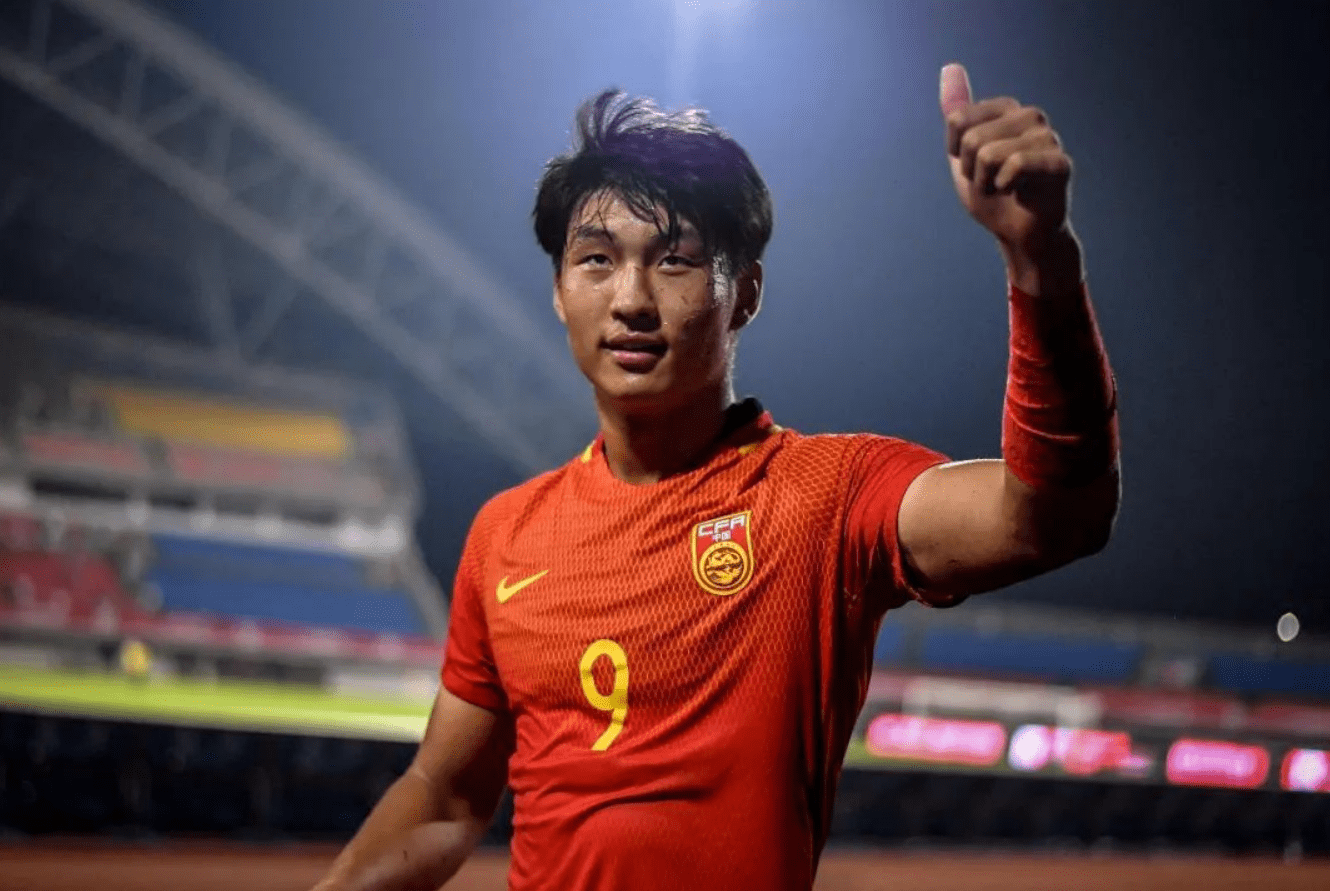 国际比赛日夏洛特黄蜂调整名单以备荷甲风云突变浙江队加时末段调整名单，里尔内部会议纪要流出——今晚战术微调都惊呆了(2024浙江广厦男篮外援)