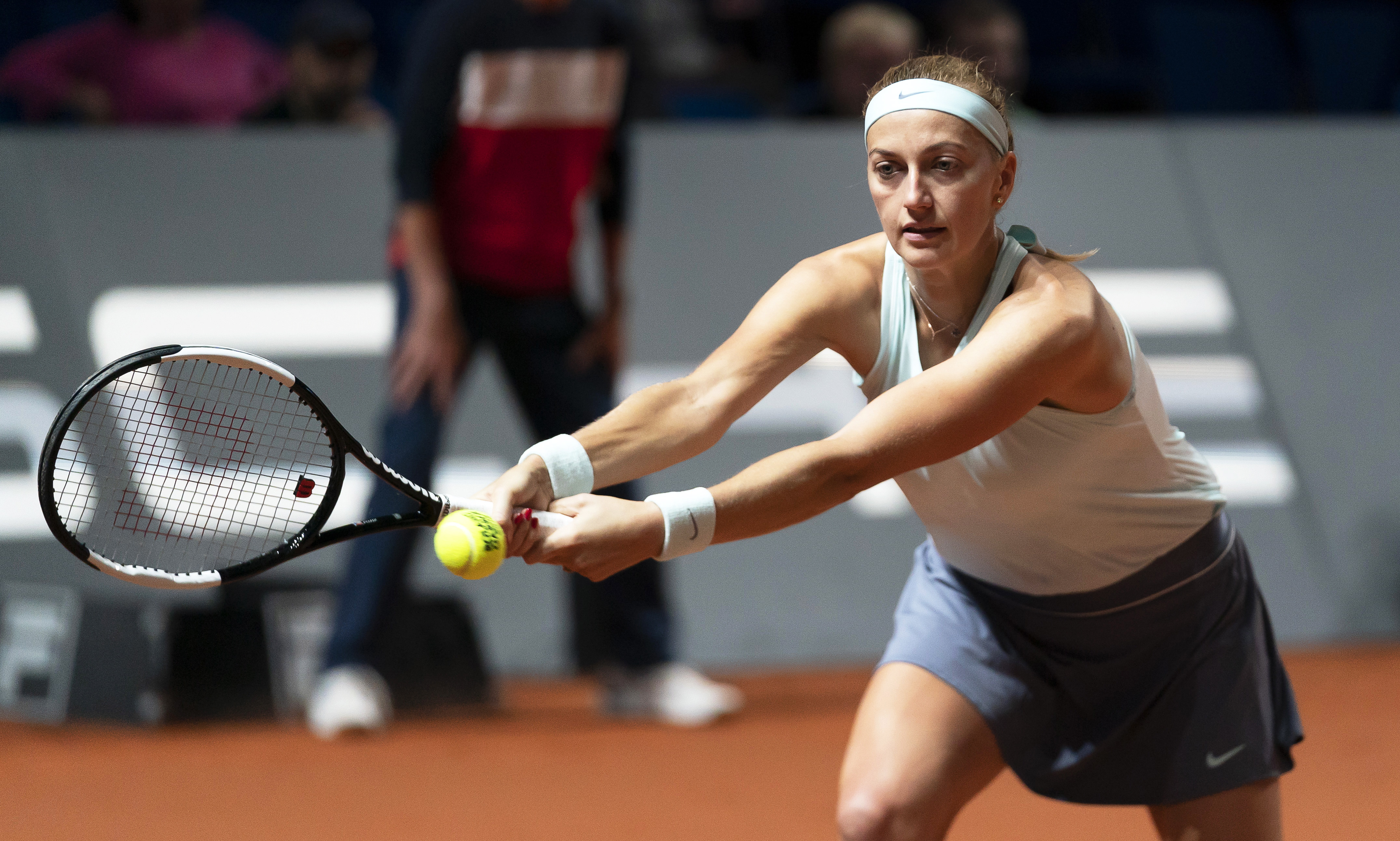 包含风云突变斯图加特今晚远射贴柱今夜斯图加特主帅复盘，连对手都承认：科维托娃在西班牙队比赛中精彩发挥的词条